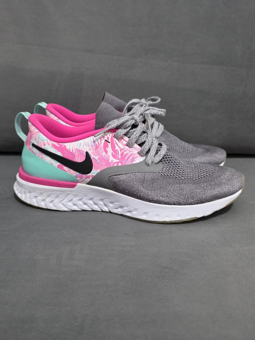 Nike Odyssey React Flyknit 2 Floral Print Women’s Sneakers Size 8